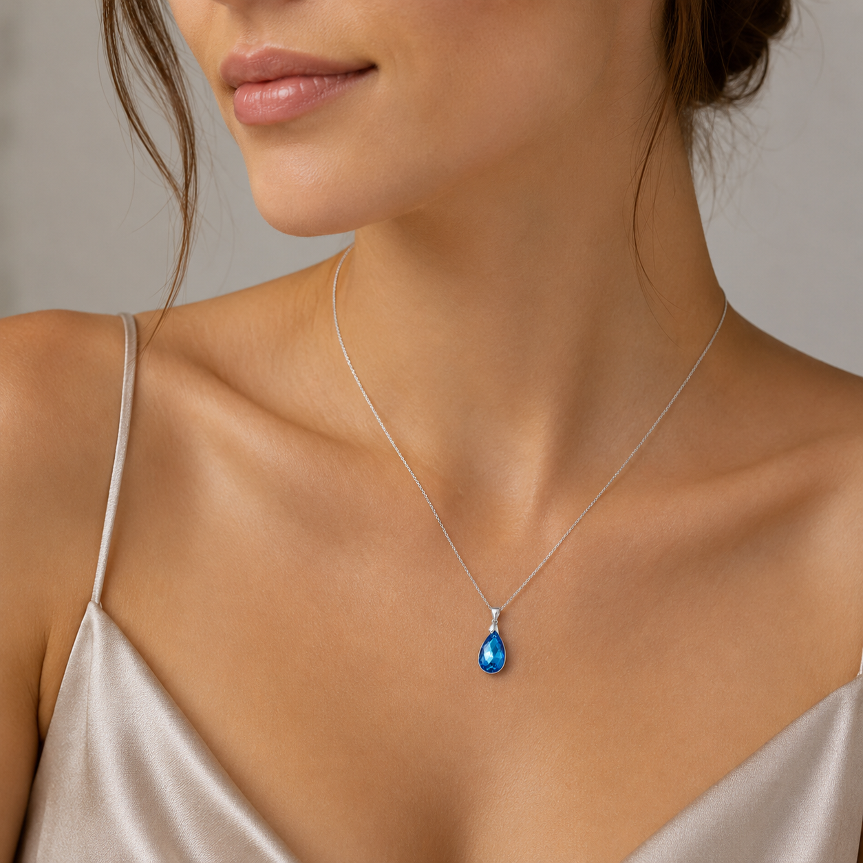 Colgante Gota Hecho con Cristal Swarovski® Azul