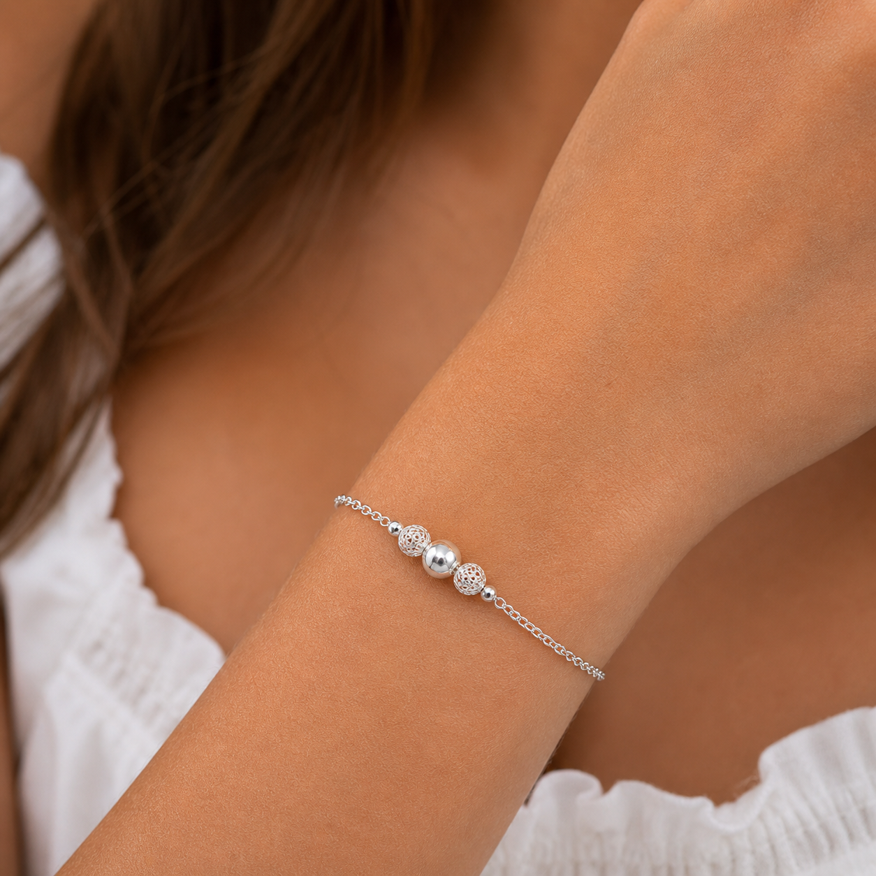 Pulsera Esferas Cruz Satinada