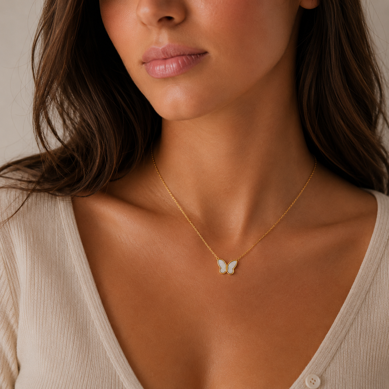 Collar Mariposa Nácar Blanco