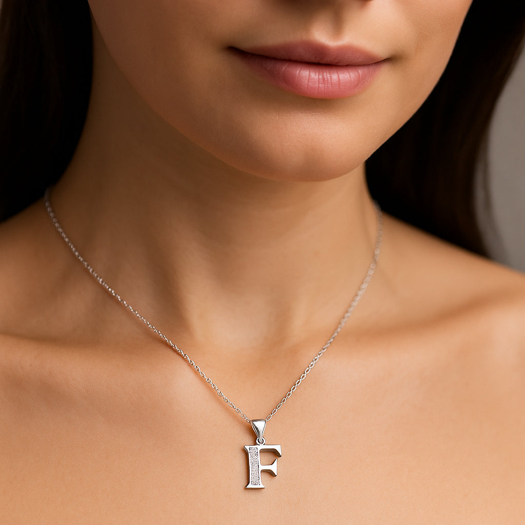 Colgante Letra F con Circones