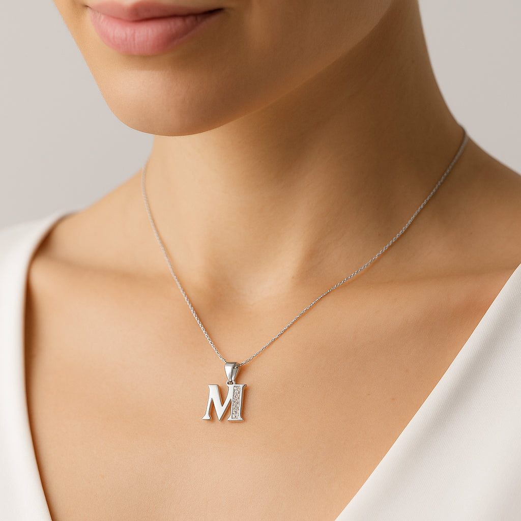 Colgante Letra M con Circones