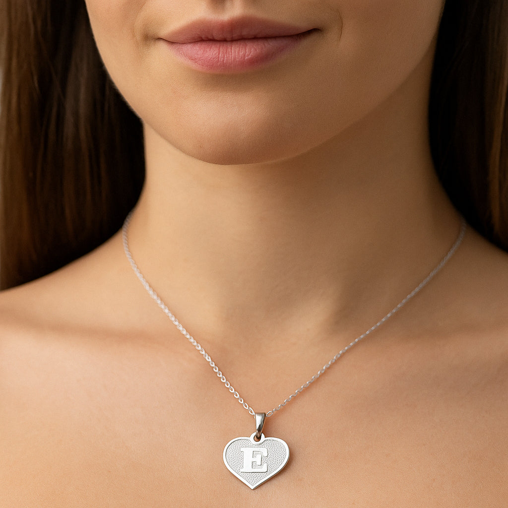 Colgante Corazón Letra E