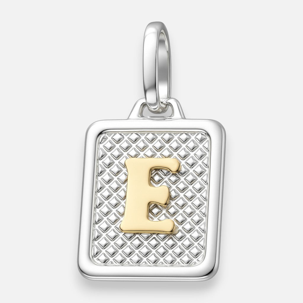 Colgante Rectangular Letra E en Oro