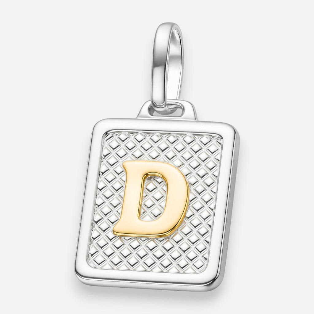 Colgante Rectangular Letra D en Oro