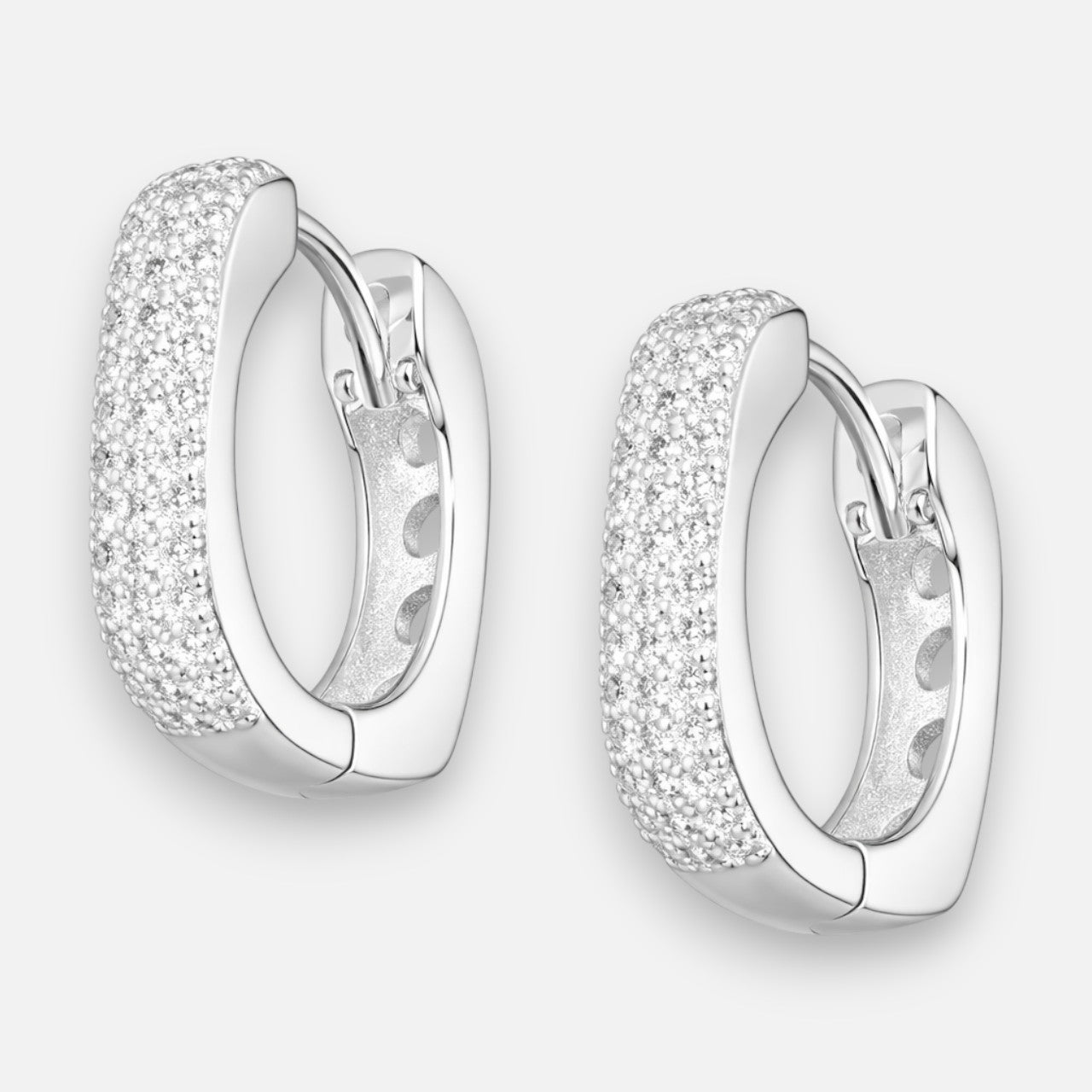 Argolla Huggie Circones Pavé 13 mm