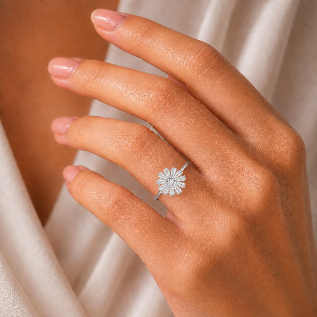 Anillo Flor Circones Baguette