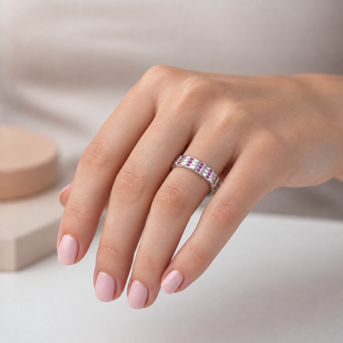Anillo Cintillo Circones Rubí