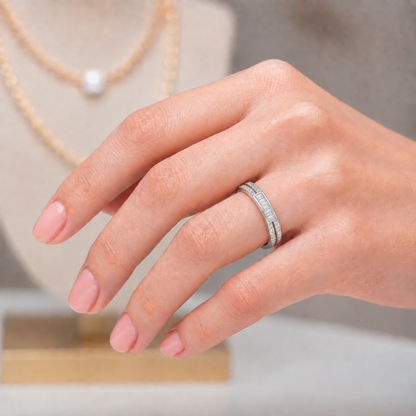 Anillo Cintillo Circones Baguette