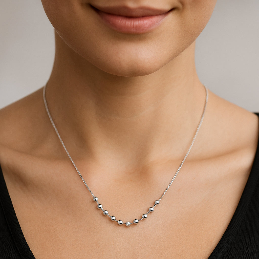 Collar Tradicional con Esferas