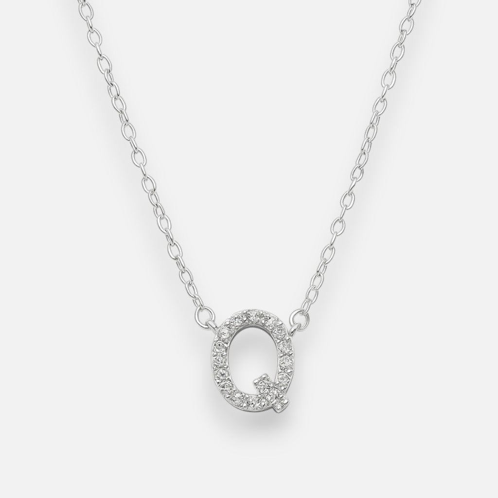 Collar Letra Q con Circones