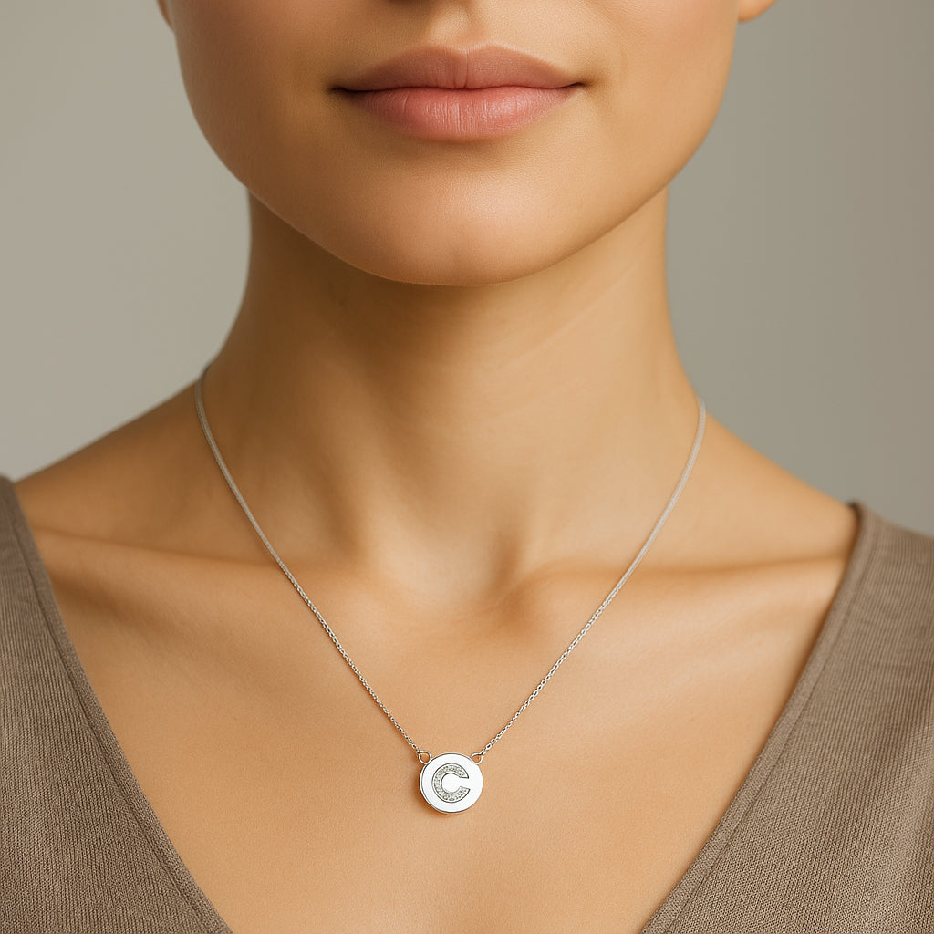Collar Círculo Letra C Circones