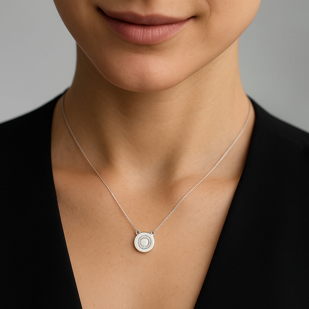 Collar Círculo Letra O Circones