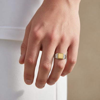 Anillo Sello Facetado en Oro