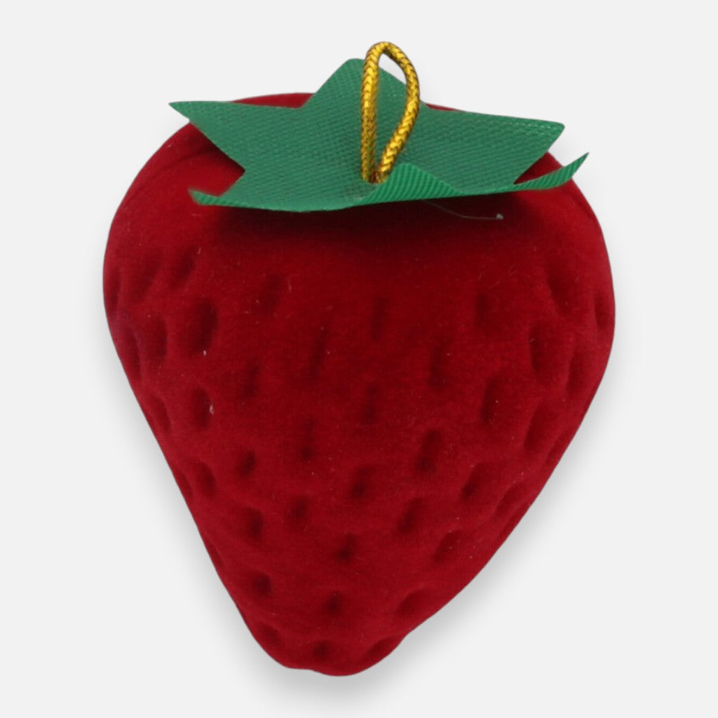 Frutilla Terciopelo para Anillos o Aros apegados