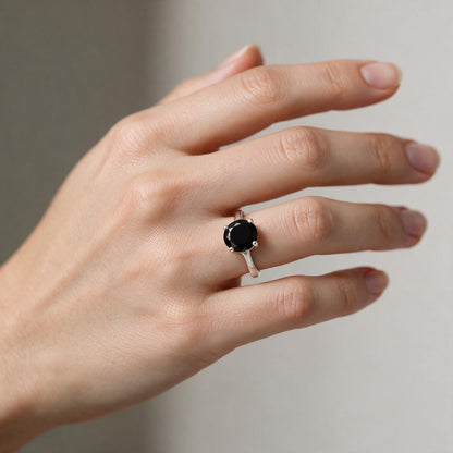 Anillo Solitario Circón Ónix
