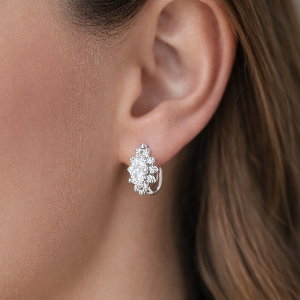 Argolla Huggie Mini Lady Circón 13 mm