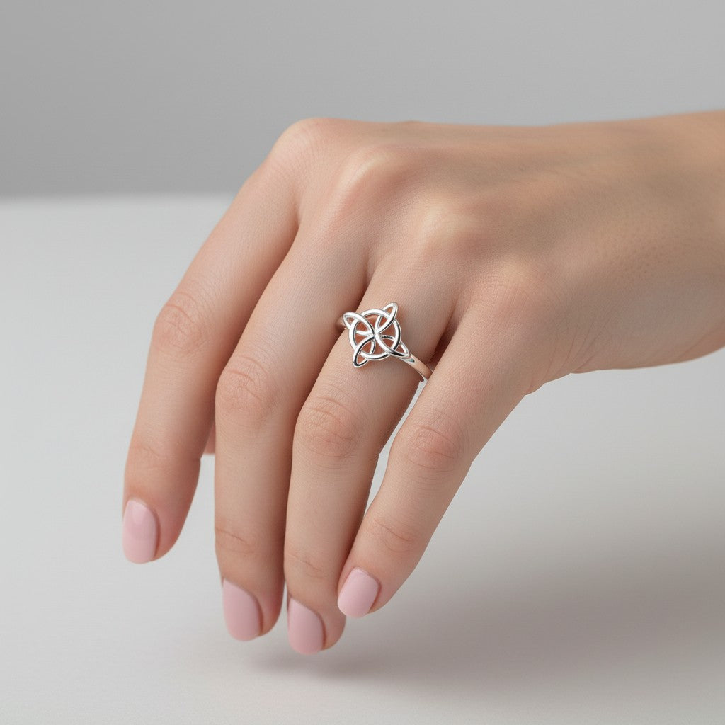 Anillo Nudo de Brujas