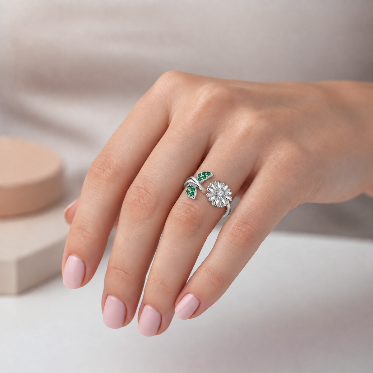 Anillo Ajustable Flor Margarita Circones