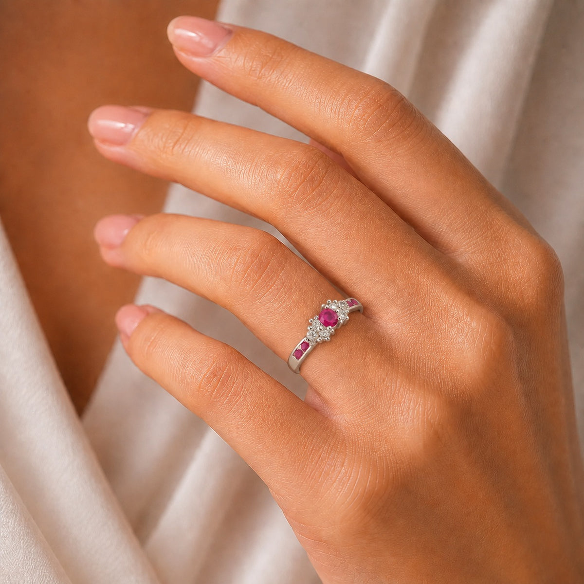 Anillo Lazo Circones Rubí