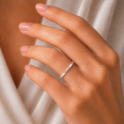 Anillo Triangulo Circones