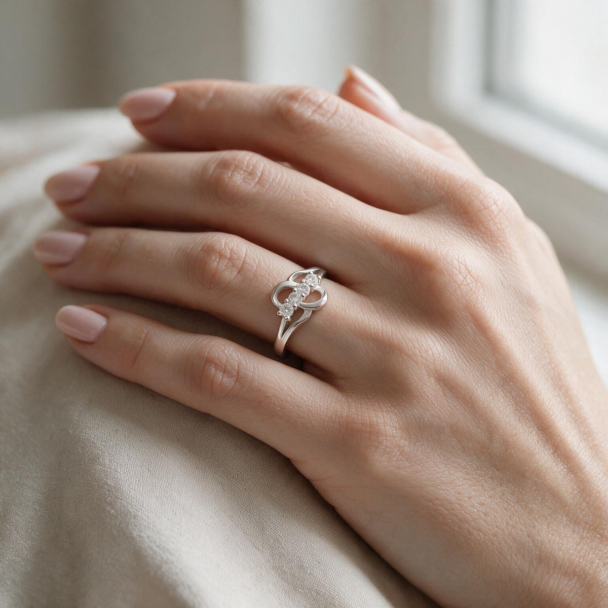 Anillo Entrelazado Circones