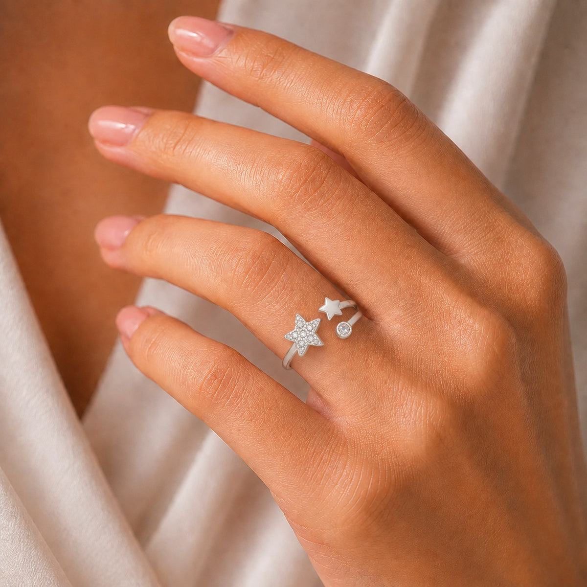 Anillo Ajustable Estrellas Circones