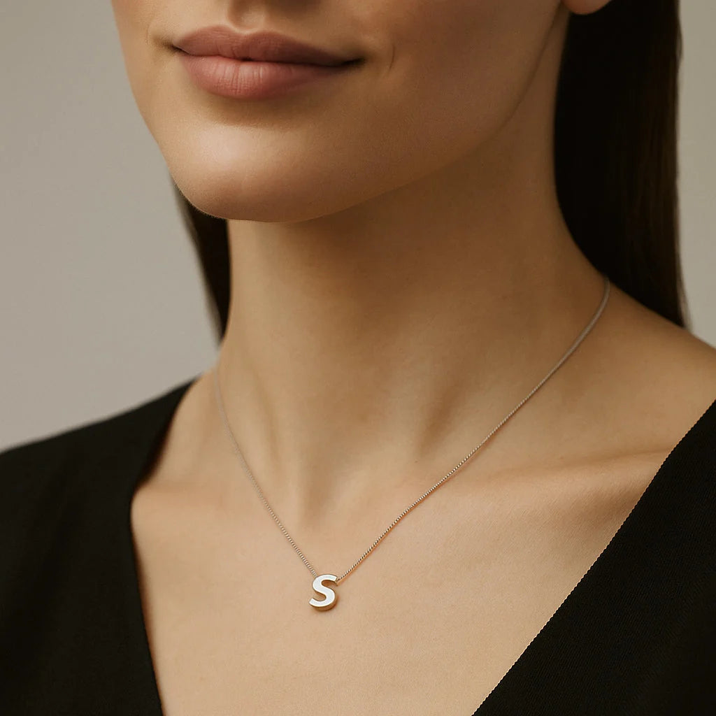 Collar Letra S