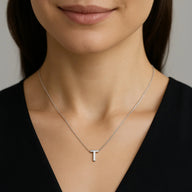 Collar Letra T