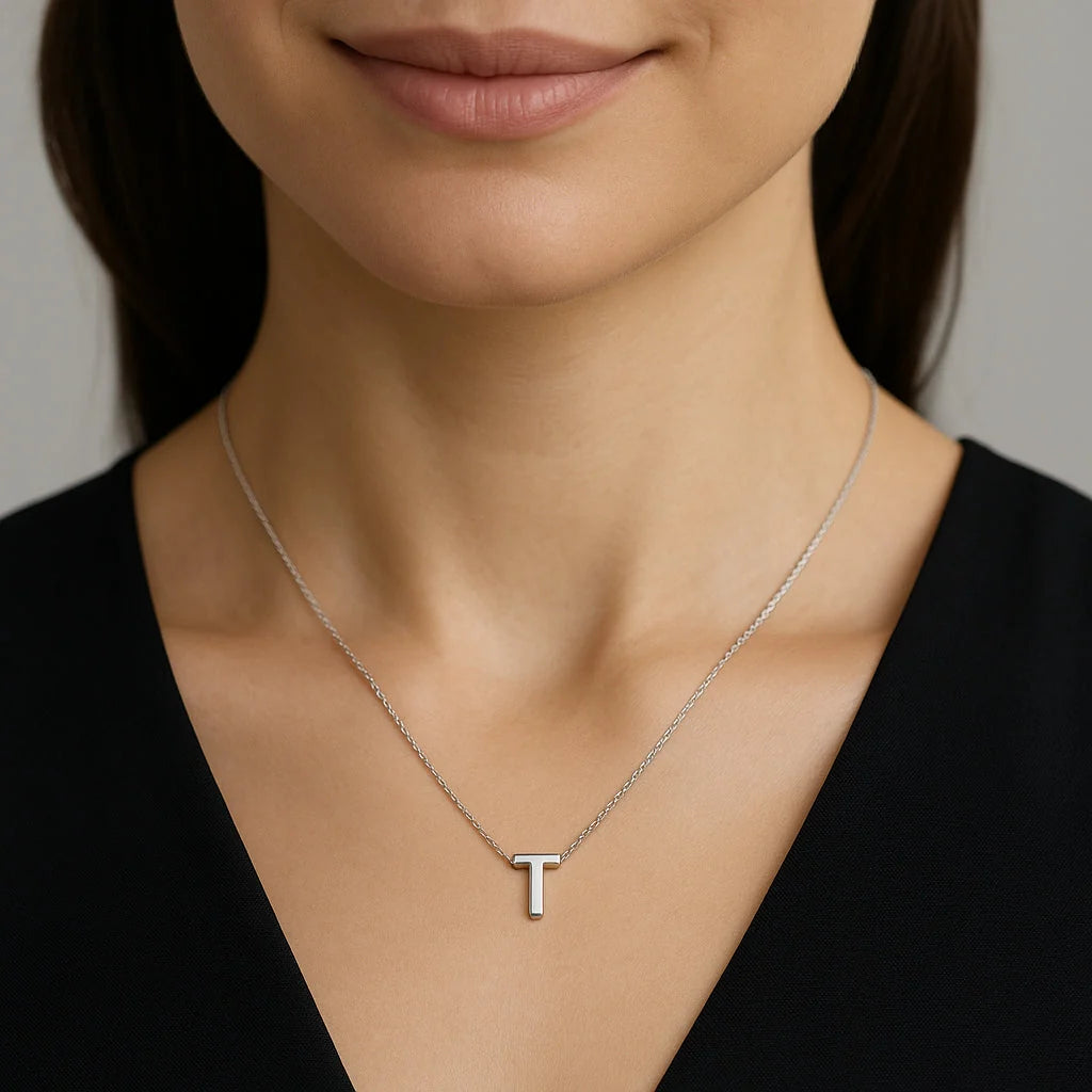 Collar Letra T