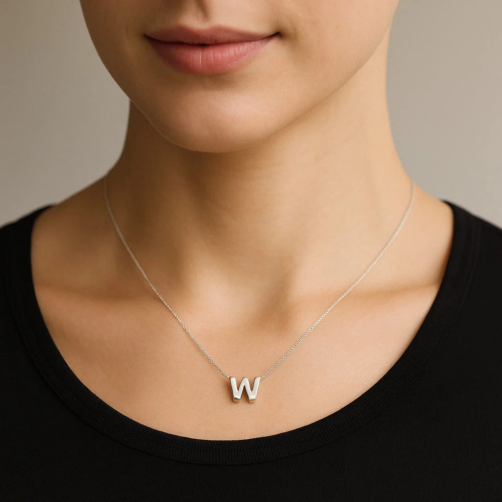 Collar Letra W