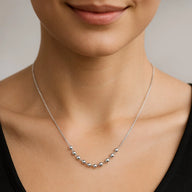 Collar Tradicional con Esferas