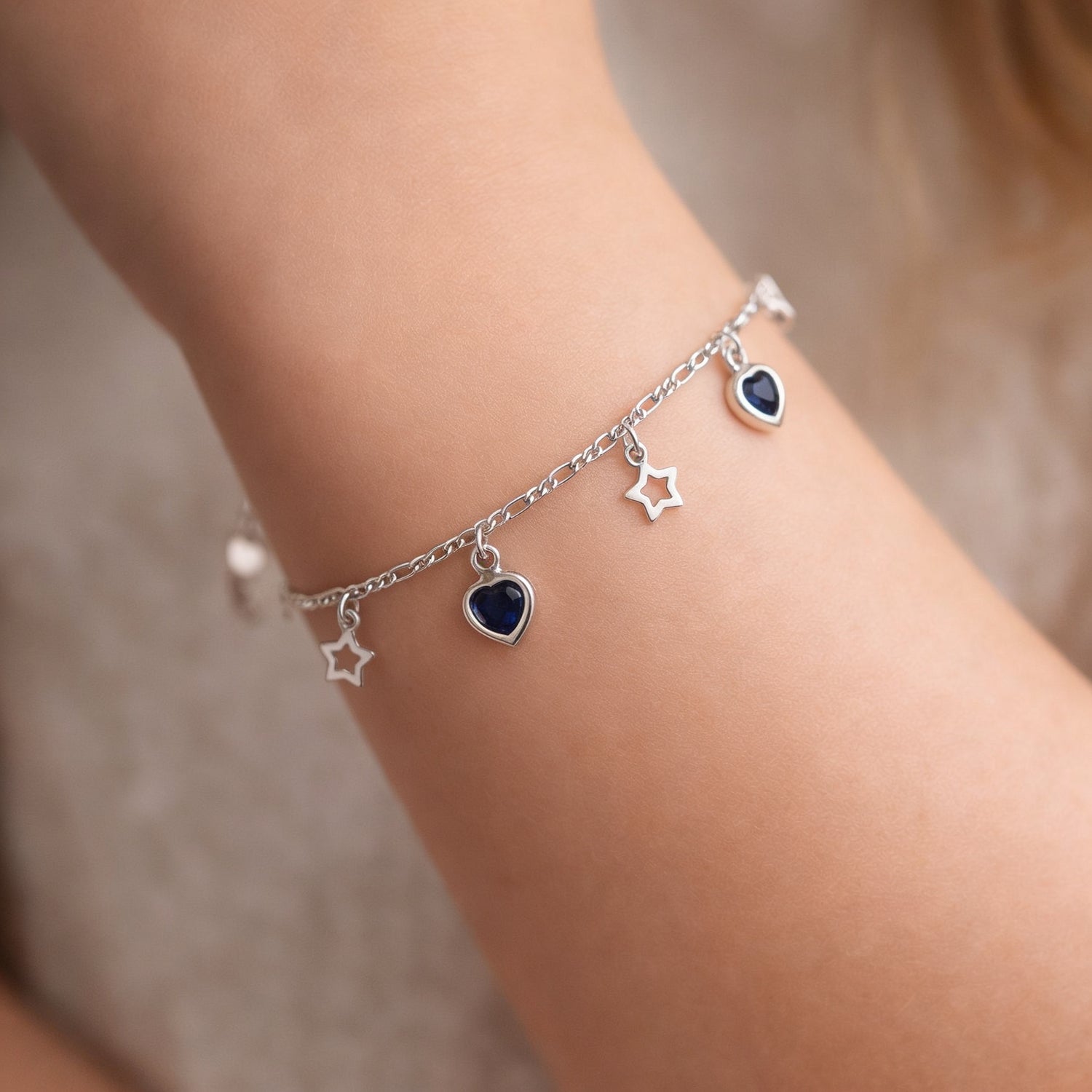 Pulsera Cartier Estrellas Corazones Circón Zafiro