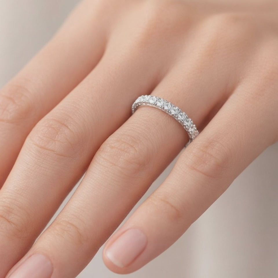 Anillo Cintillo Sin Fin Circones