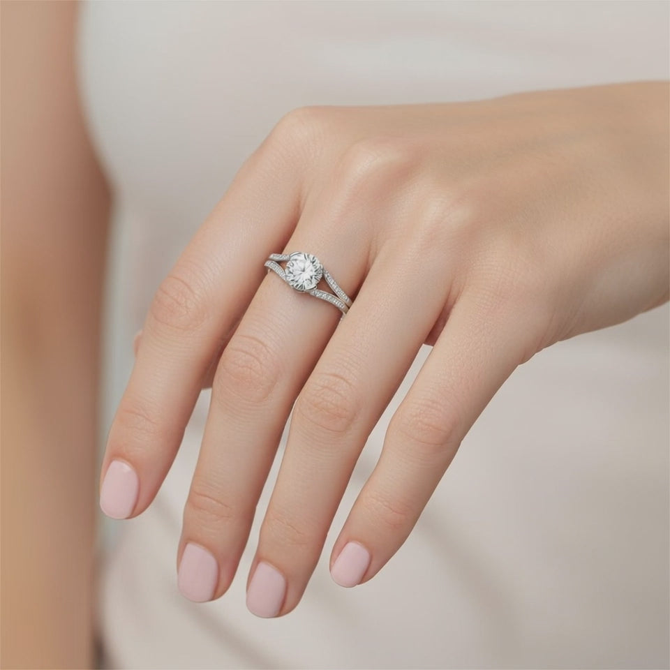 Anillo Solitario Moissanita y Circones