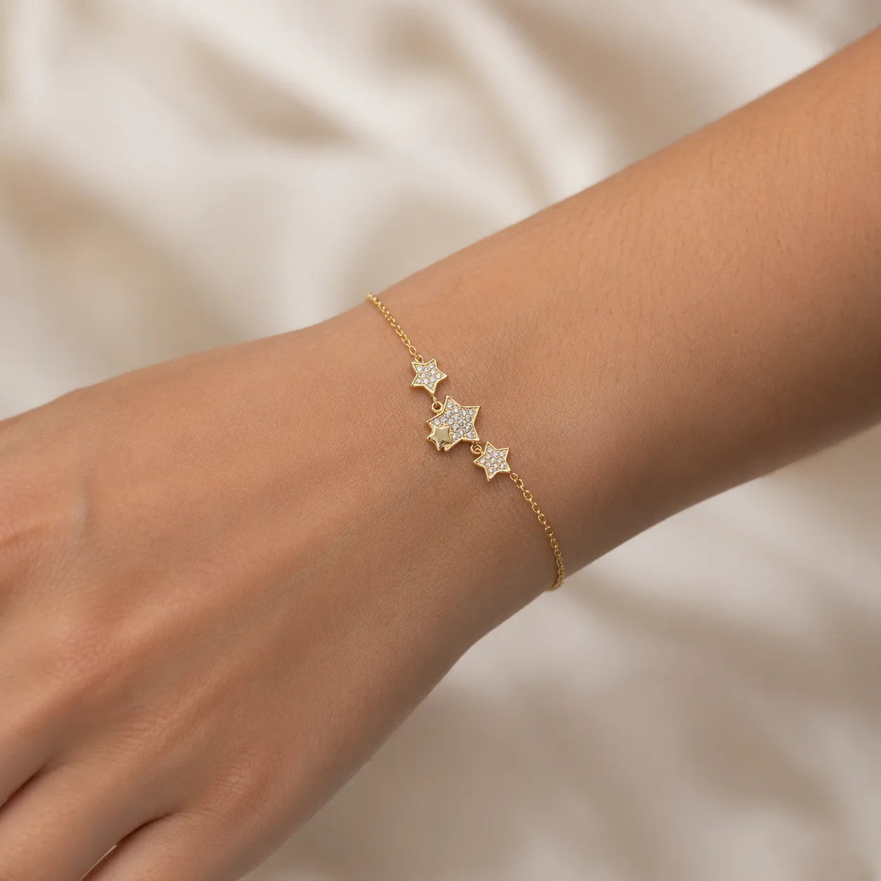 Pulsera Ajustable Estrellas Circones