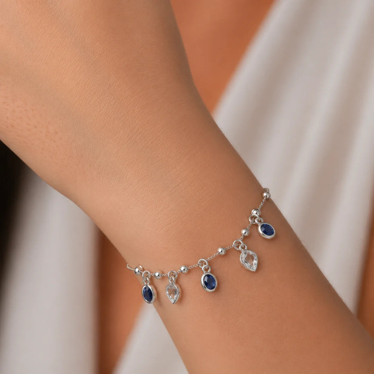 Pulsera Esferas Corazones Circones Zafiro