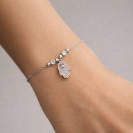 Pulsera Mano de Fátima Esferas Facetadas Circones