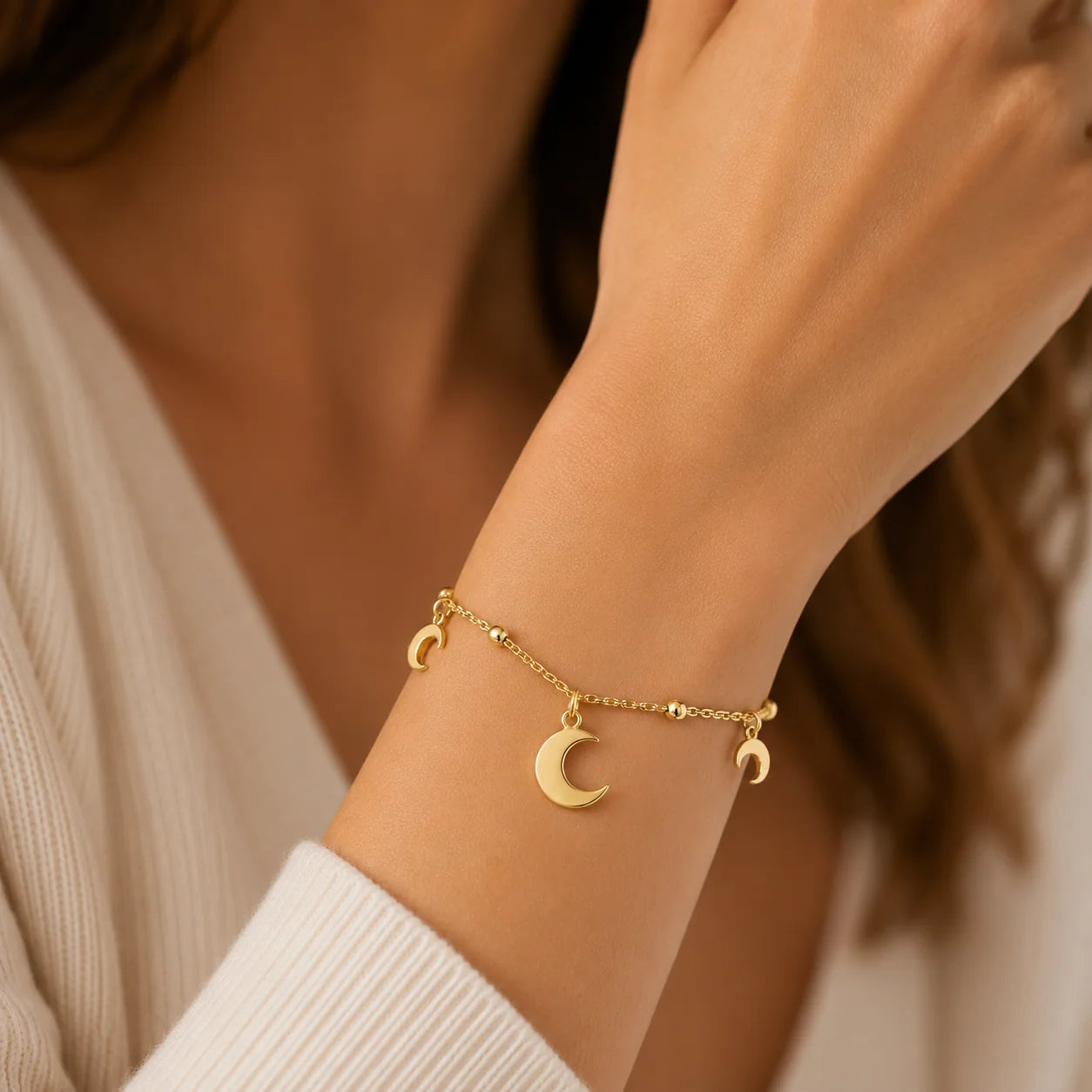 Pulsera Media Luna Esferas