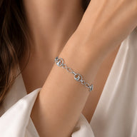 Pulsera Media Luna Infinitos