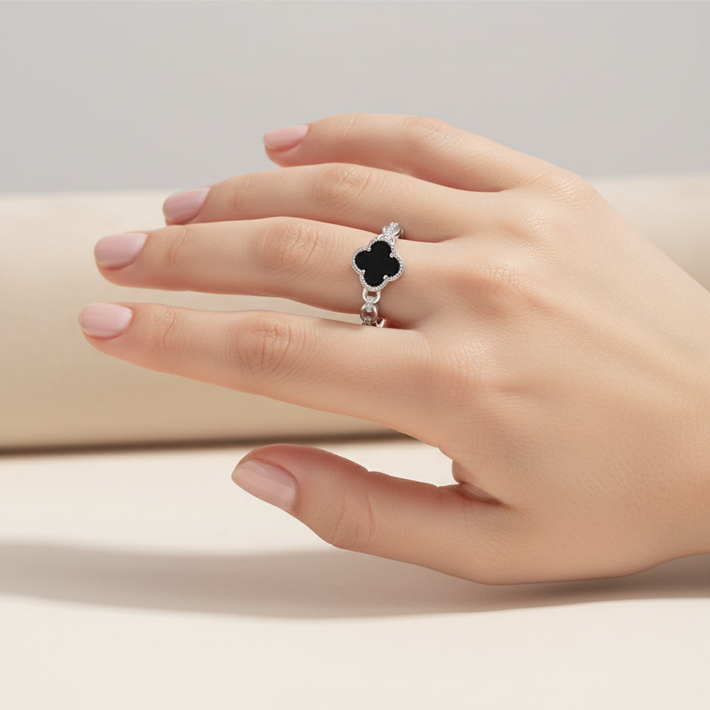 Anillo Trébol dela Suerte Ónix Eslabones Circones