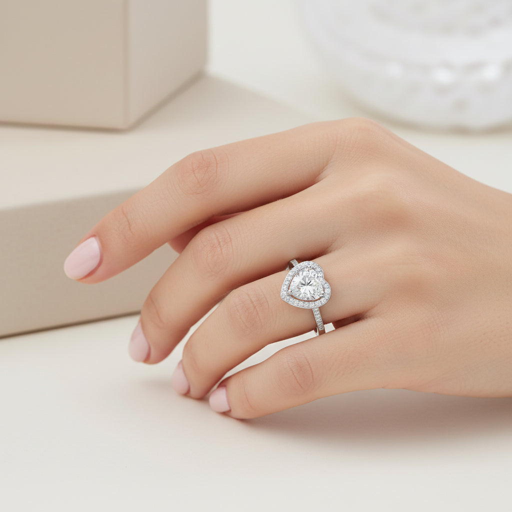 Anillo Corazón Moissanita y Circones