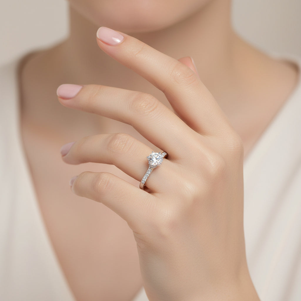 Anillo Solitario Moissanita y Circones