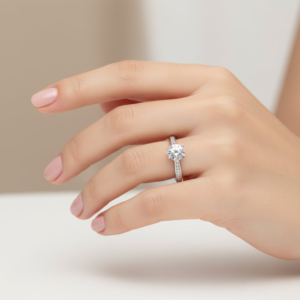 Anillo Solitario Moissanita y Circones